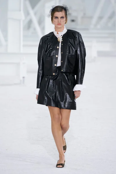 Look 23